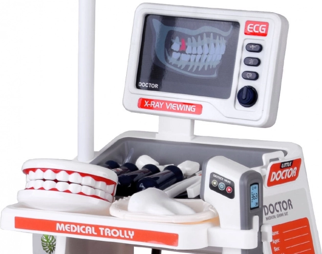 Realistyczne badanie z efektami świetlnymi i dźwiękowymi