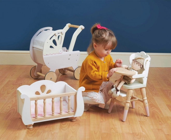 Drewniane krzesełko do karmienia dla lalek Le Toy Van