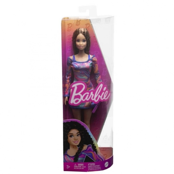 Lalka Barbie Fashionistas z kręconymi włosami i piegami