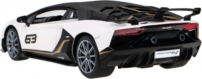 Realistyczny design Aventador SVJ