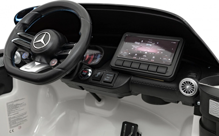 Panel multimedialny z Bluetooth i radiem FM