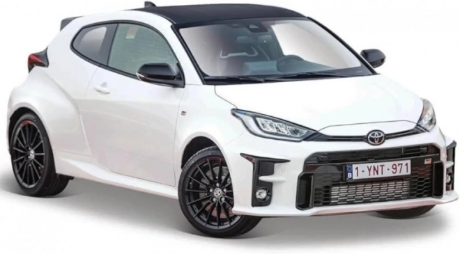 Toyota Yaris 2021 model metalowy biały 1/24