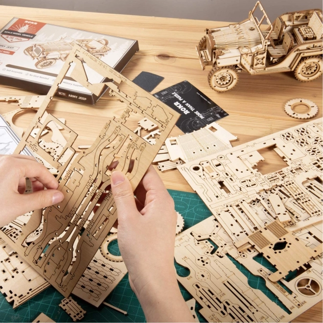 Wojskowy Jeep - 3D drewniane puzzle