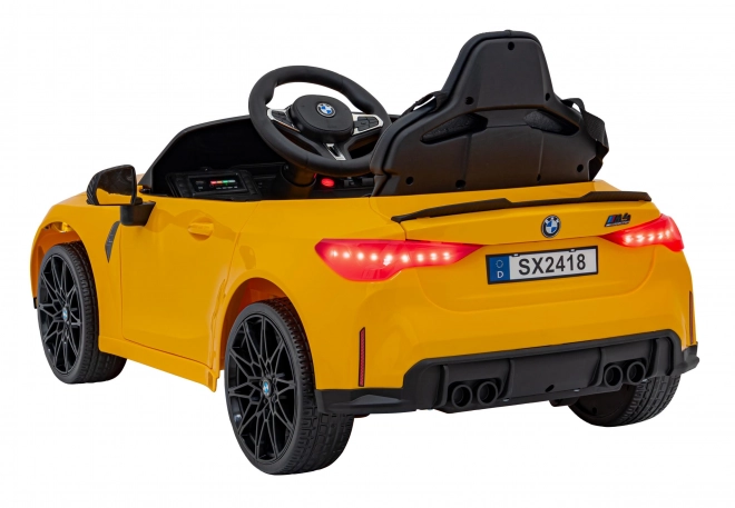 BMW M4 Pojazd Biały – Żółte