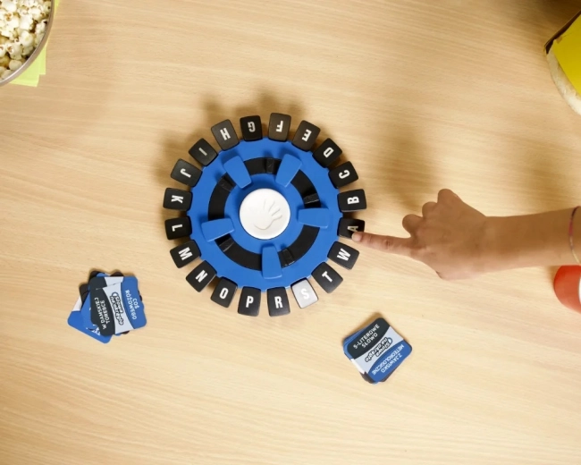 Intuicyjne koło z literami do szybkich reakcji