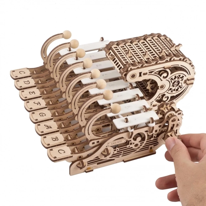 Ugears drewniany mechaniczny model instrumentu muzycznego Celesta