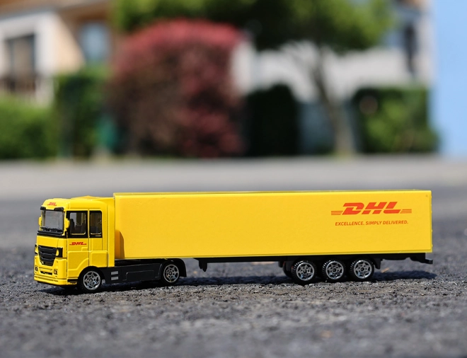 Ciężarówka z naczepą DHL 19 cm