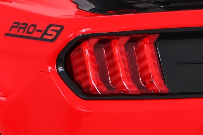 Czerwone dziecięce auto GT Sport na baterii z pilotem i MP3