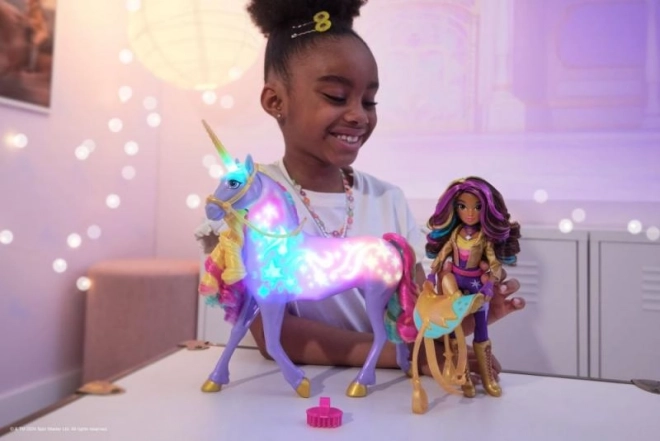 UNICORN ACADEMY ŚWIETLNY JEDNOROŻEC WILDSTAR Z LALKĄ SOPHIA 24cm