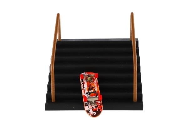 Schody z poręczą do fingerboardu