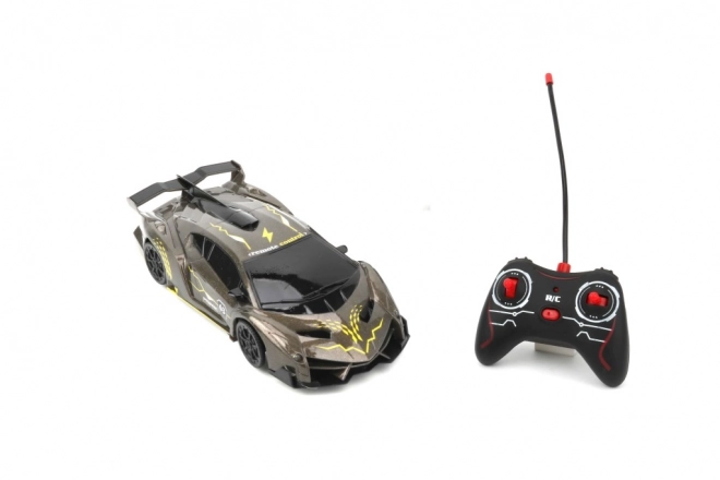 RC auto na zdalne sterowanie z wspinaczką po ścianie