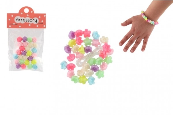 Plastikowe koraliki kwiatki ze sznurkiem 2 rodzaje w woreczku 6,5x11x1cm