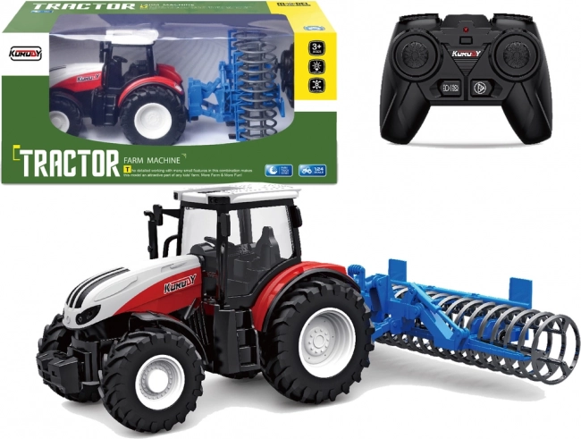 Zabawny zdalnie sterowany traktor z gumowymi kołami