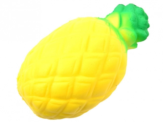 Żółty piankowy ananas