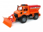 Bruder Mercedes-Benz Unimog piaskarka z pługiem