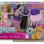 Barbie Chelsea na kucyku – jeździecki zestaw zabawkowy z kaskiem