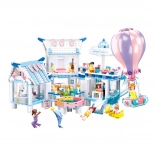 Pływająca willa z basenem