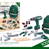 Plecak małego majsterkowicza z narzędziami i wiertarką