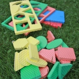 Figury geometryczne w piankowych tablicach