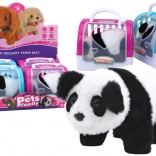 Interaktywny pluszowy panda w różowo-niebieskim transporterze