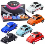 Metalowy klasyczny samochodzik kolekcjonerski z napędem, otwieranymi drzwiami 1:36