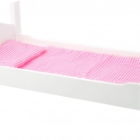 Drewniane łóżeczko dla lalek z białymi serduszkami