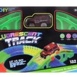 Tor wyścigowy z autkiem na baterie