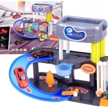 Dwupoziomowa myjnia aut z bieżącą wodą, windą i efektami