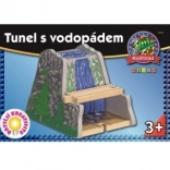 Maxim tunel z wodospadem