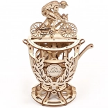 Drewniane mechaniczne puzzle 3D UGEARS Kolarz – puchar z ruchomym mechanizmem
