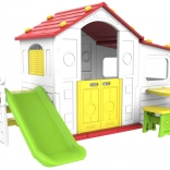 Duży domek dziecięcy ze zjeżdżalnią i czerwoną dachem