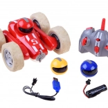 Akrobatyczne auto RC 360° ze światłami, dźwiękami i wymiennymi hełmami