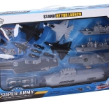 Lotniskowiec z katapultem i łodzią podwodną